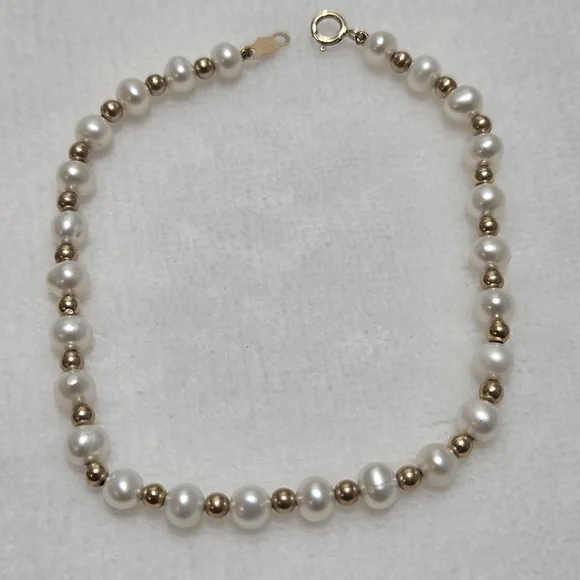 14k Gold and White Pearl Bracelet, Size 7 - Picture 9 of 13